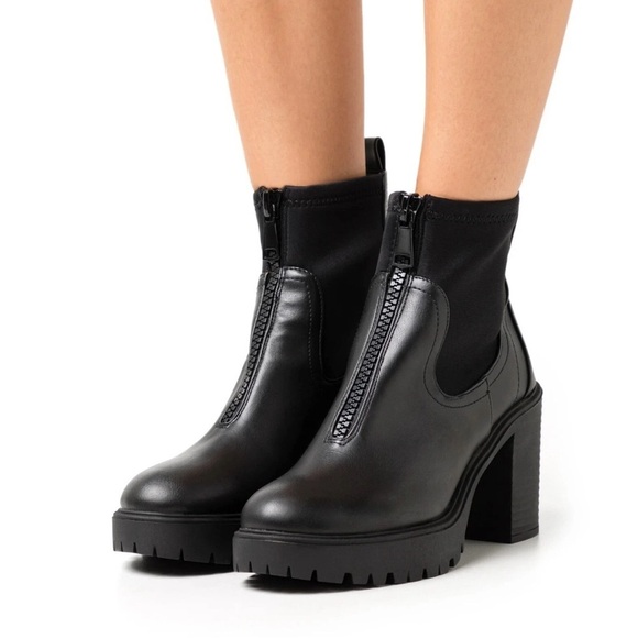 Madden Girl Shoes - MADDEN GIRL Truffle Lug Chelsea Black Ankle Boots Women’s Sz 7 Chunky Y2K